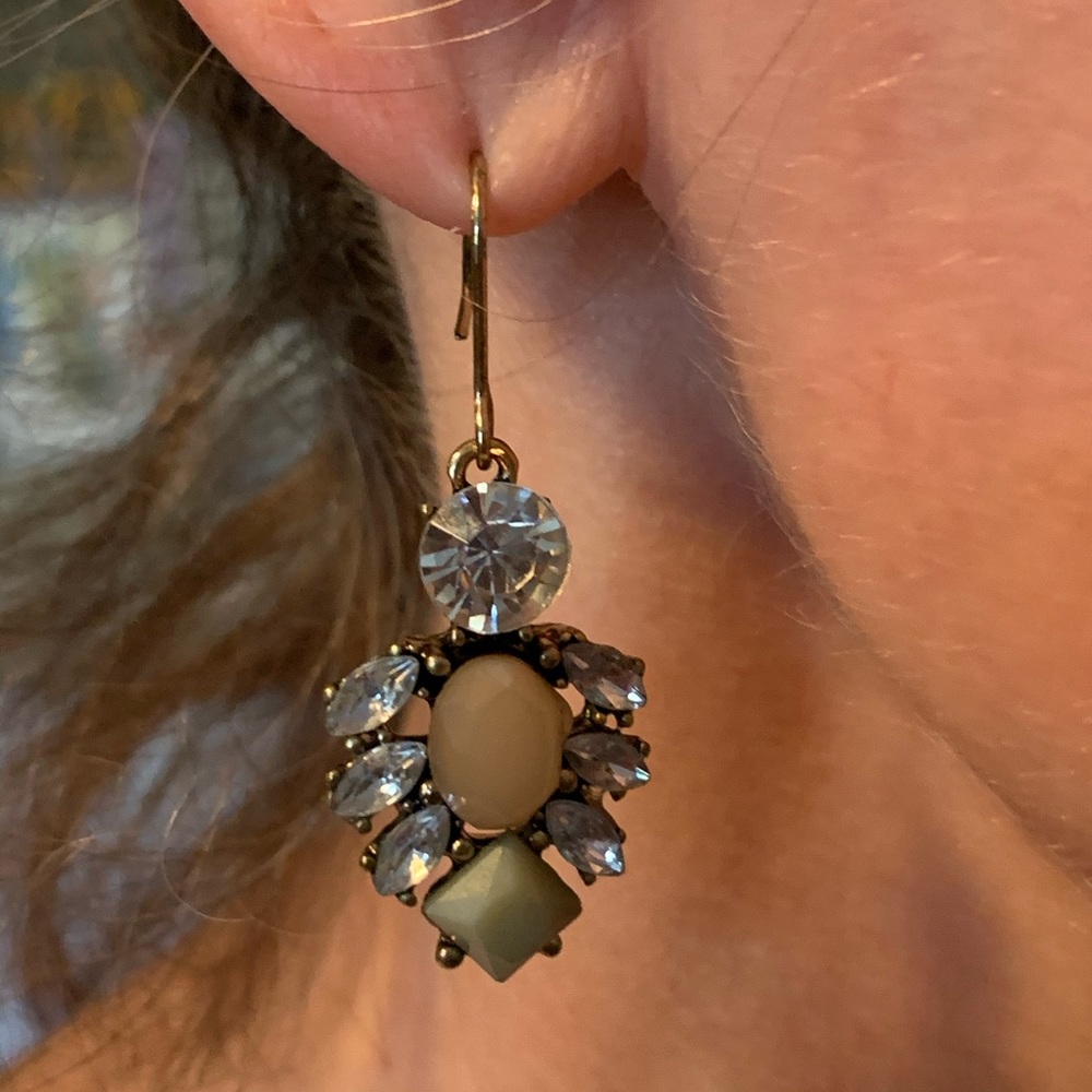 Francesca’s Collection statement earrings - Picture 2 of 3